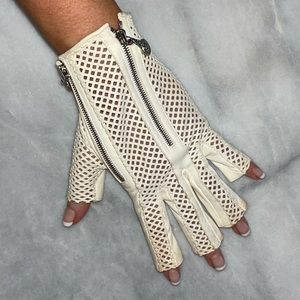 CHANEL Ivory Leather Fingerless Gloves Size 7.5